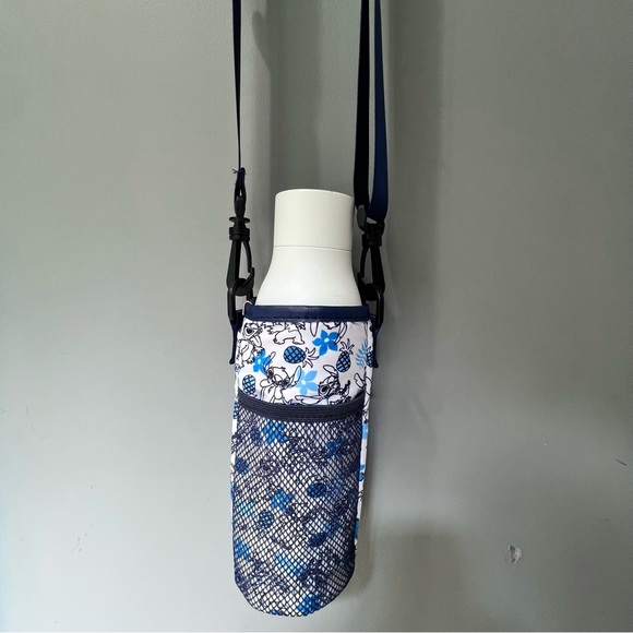 NWOT Disneys Stitch Water Bottle sling
Side pocket - Picture 2 of 4